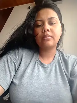 Alessandraa- Adlı Modelin Canlı XXX Sohbeti