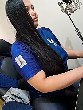 Alessandraa-'s Live XXX Chat