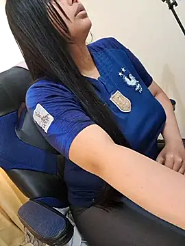 Alessandraa-'s Live XXX Chat