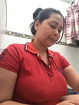 Alessandraa- Adlı Modelin Canlı XXX Sohbeti
