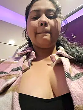 Alessandraa-'s Live XXX Chat