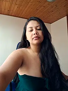 Alessandraa-'s Live XXX Chat