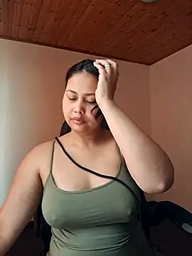 Alessandraa-'s Live Chat Room