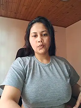 Alessandraa- Live XXX-Chat