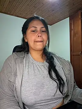 Alessandraa-'s Live XXX Chat