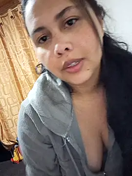 Alessandraa-'s Live XXX Chat