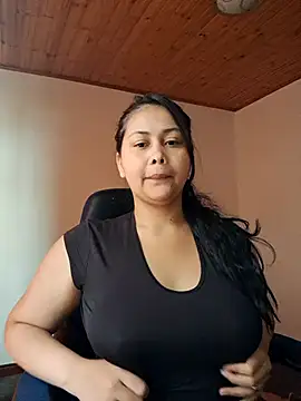 Alessandraa- Live XXX-Chat