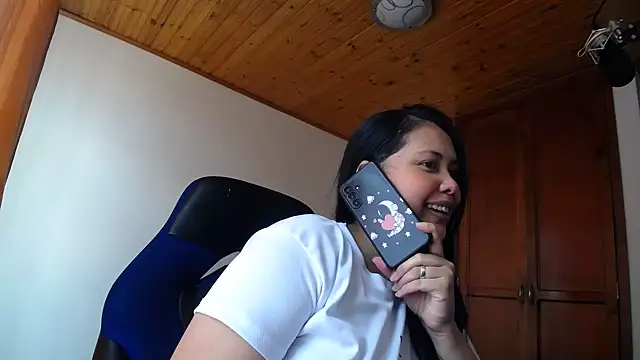 Alessandraa- – Live XXX-chat