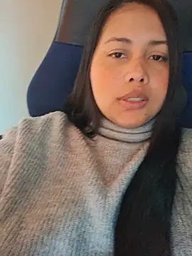 Alessandraa-'s Live XXX Chat