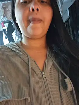 Alessandraa- – Naživo XXX chat