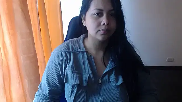 Alessandraa-'s Live XXX Chat