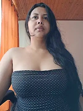 Alessandraa-'s Live XXX Chat