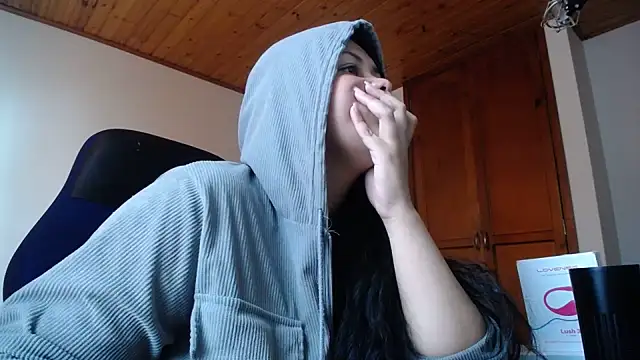 Alessandraa- Chat XXX in diretta