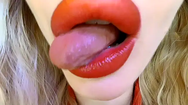 Velvet_kissx Show in webcam