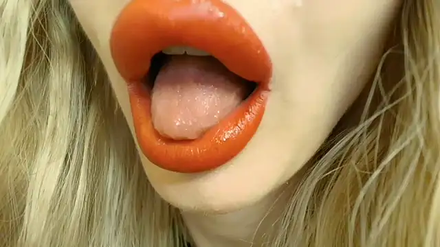 Velvet_kissx Show in webcam