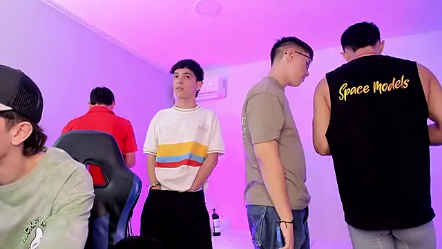Handsomeboyss19's Webcam Show