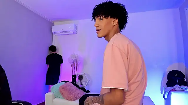 Pokazy przed kamerką – Handsomeboyss19