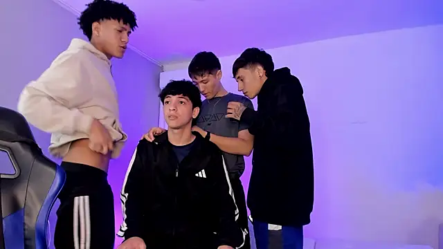 Handsomeboyss19 Adlı Modelin Web Kamerası Şovu