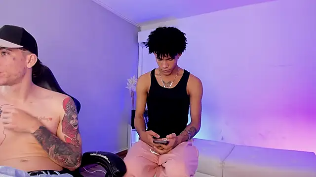 Handsomeboyss19's Webcam Show