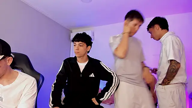 Handsomeboyss19 webkamerás műsora