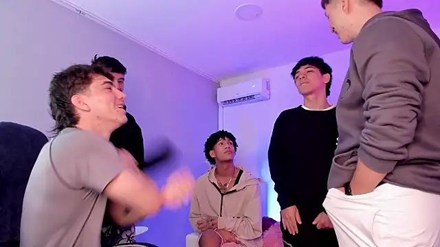 Handsomeboyss19 webcam show
