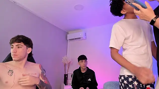 Handsomeboyss19n Webbikameraesitys