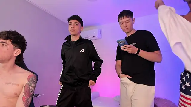 Handsomeboyss19 Show Webcam