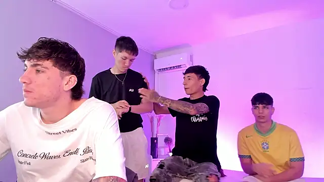 Handsomeboyss19's Webcam Show