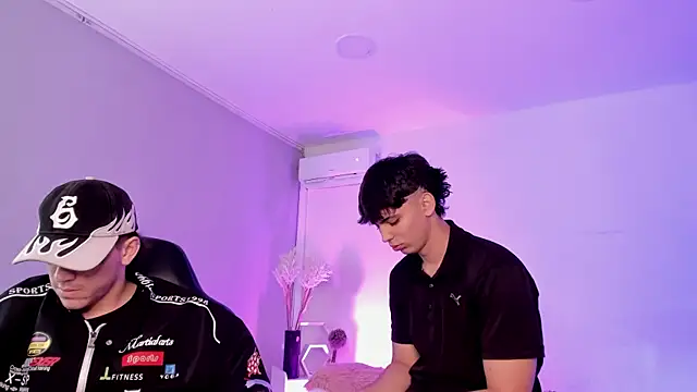 Handsomeboyss19 Webcamshow