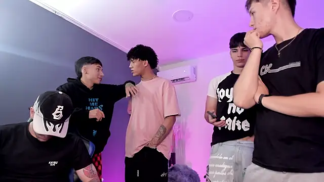 Handsomeboyss19 webcam show
