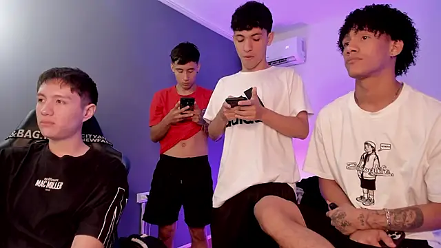 Handsomeboyss19 Webcam Show