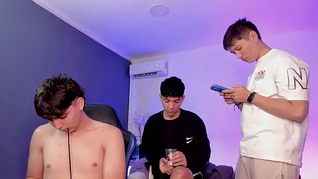 عرض كام Handsomeboyss19