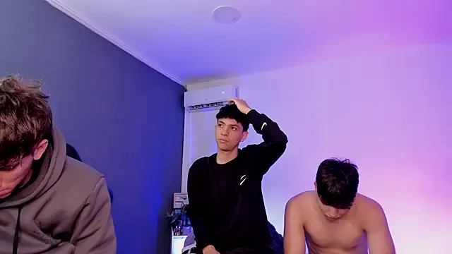 Handsomeboyss19 webcam show