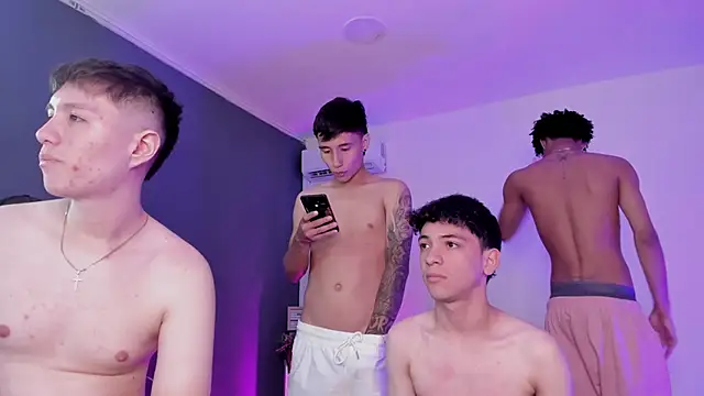 Handsomeboyss19 Adlı Modelin Web Kamerası Şovu