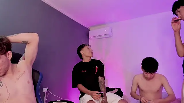 Handsomeboyss19's Webcam Show