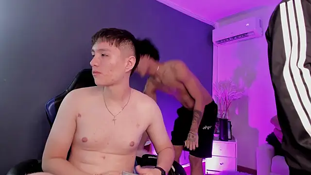 Show modela Handsomeboyss19 na web-kameri
