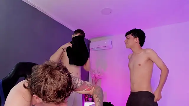 Handsomeboyss19 Webcam Show