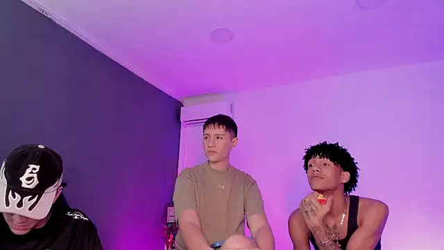 Handsomeboyss19 Show Webcam