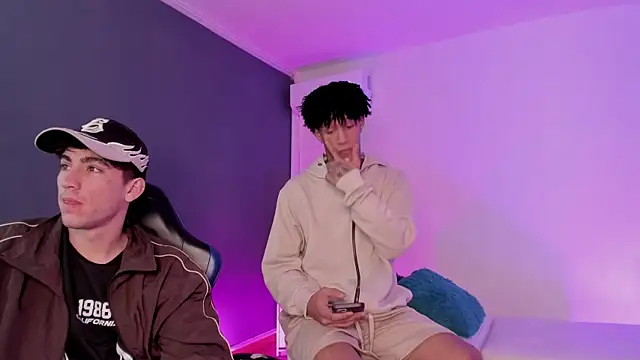 Show modela Handsomeboyss19 na web-kameri