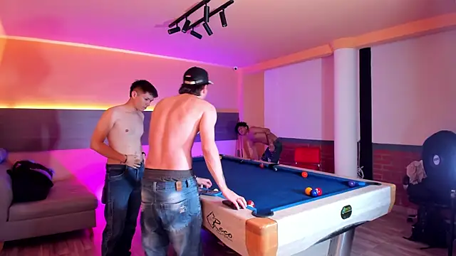 Pokazy przed kamerką – Handsomeboyss19