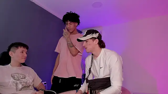Handsomeboyss19 webkamerás műsora
