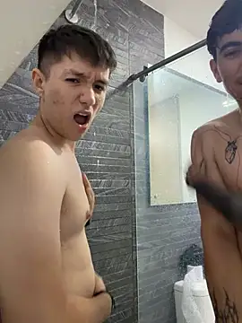 Handsomeboyss19 网络视讯表演
