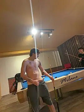 Handsomeboyss19 Show Webcam