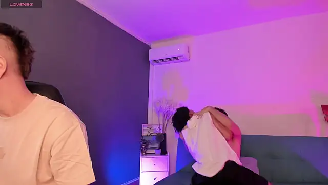 Handsomeboyss19 Adlı Modelin Web Kamerası Şovu