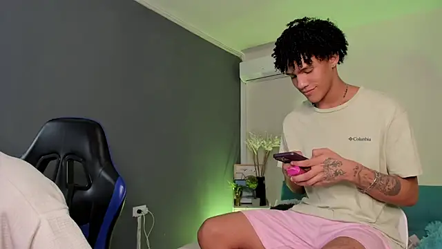 Handsomeboyss19 – webcam-show