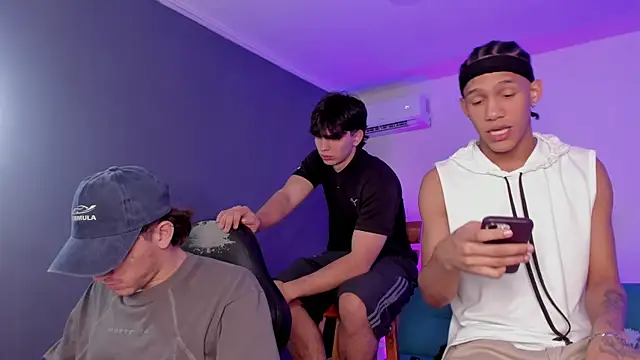 Handsomeboyss19 Show Webcam