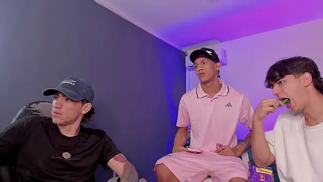 Handsomeboyss19's Webcam Show