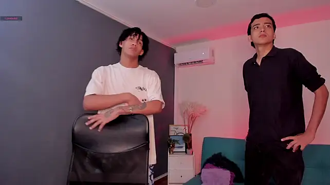 Show modela Handsomeboyss19 na web-kameri