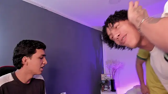 Handsomeboyss19 Webcam-Show
