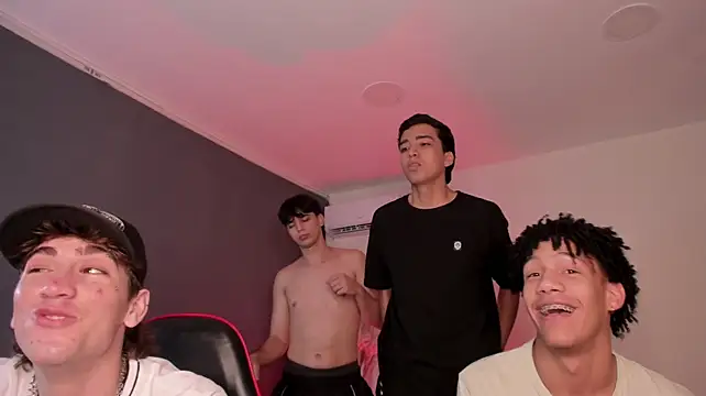 Handsomeboyss19 Webcam Show